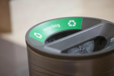 Detail of Universal Litter &amp; Recycling Receptacle in 24 gallon, top opening